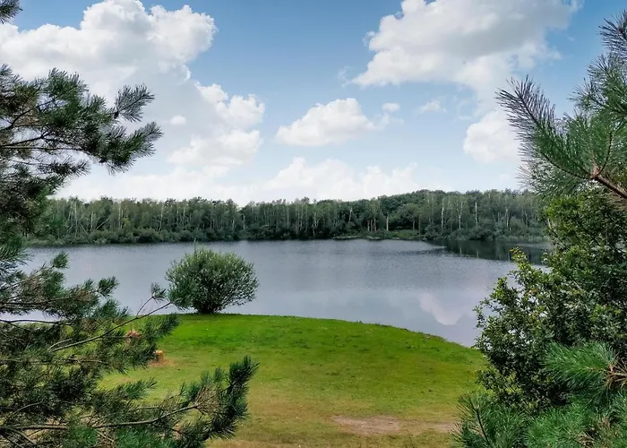 Awesome In With Kitchen 度假居